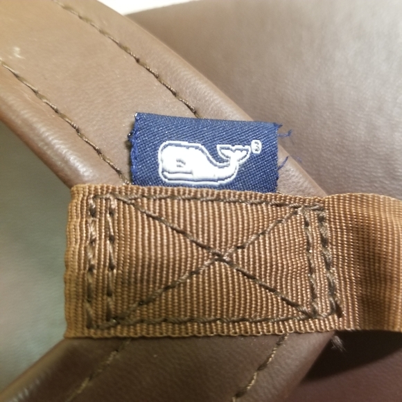 Vineyard Vines Flip Flops main image 4